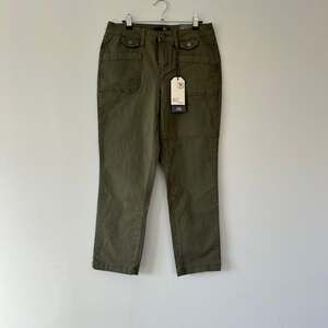 1822 Denim Women’s Ankle Straight Pants Size 6 Army Green New Tags P4